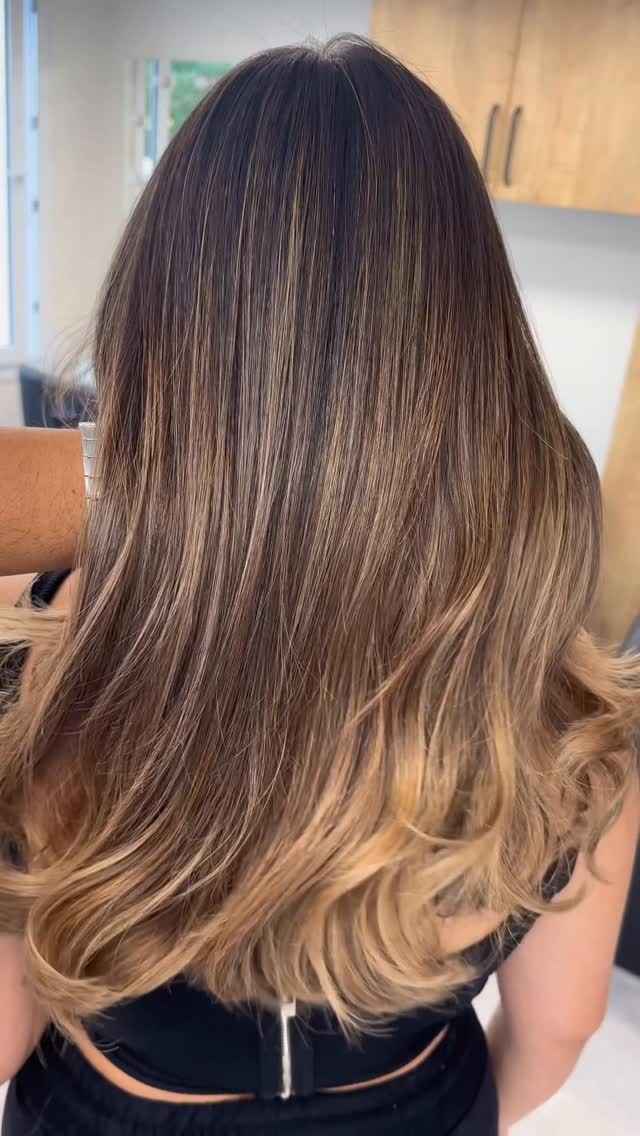 #airtouch BALAYAGE !! 🥳🥳
🤩😊🙏
#sombre izmir
#ombrehair #hairstyles #instagram umutdemironline
@umutdemironline